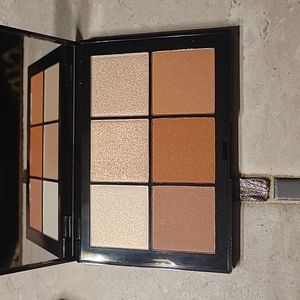 Doucce Posh Powder Palette